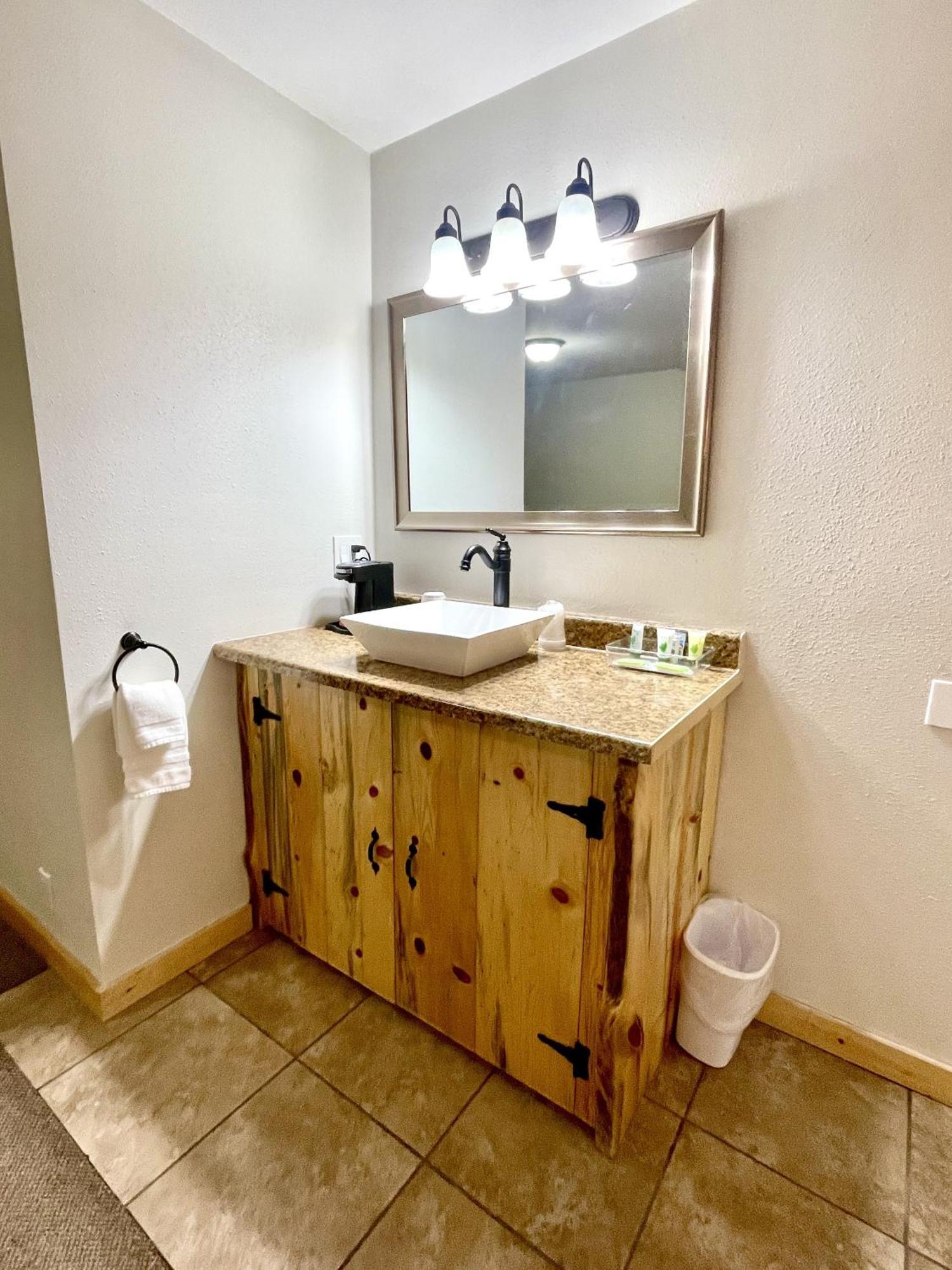The Idaho Lodge & Rv Park Bonners Ferry Luaran gambar